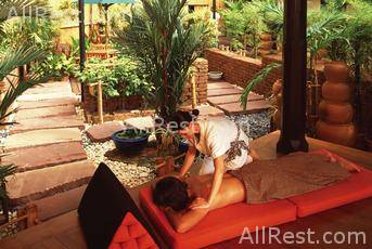 Royal Orchid Sheraton Hotel 24